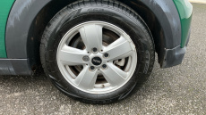 MINI Hatchback 1.5 Cooper Classic 3dr Auto Petrol Hatchback